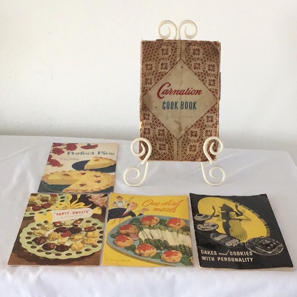 Set of Carnations Vintage Cookbooks by Mary Blake. 5 Books.